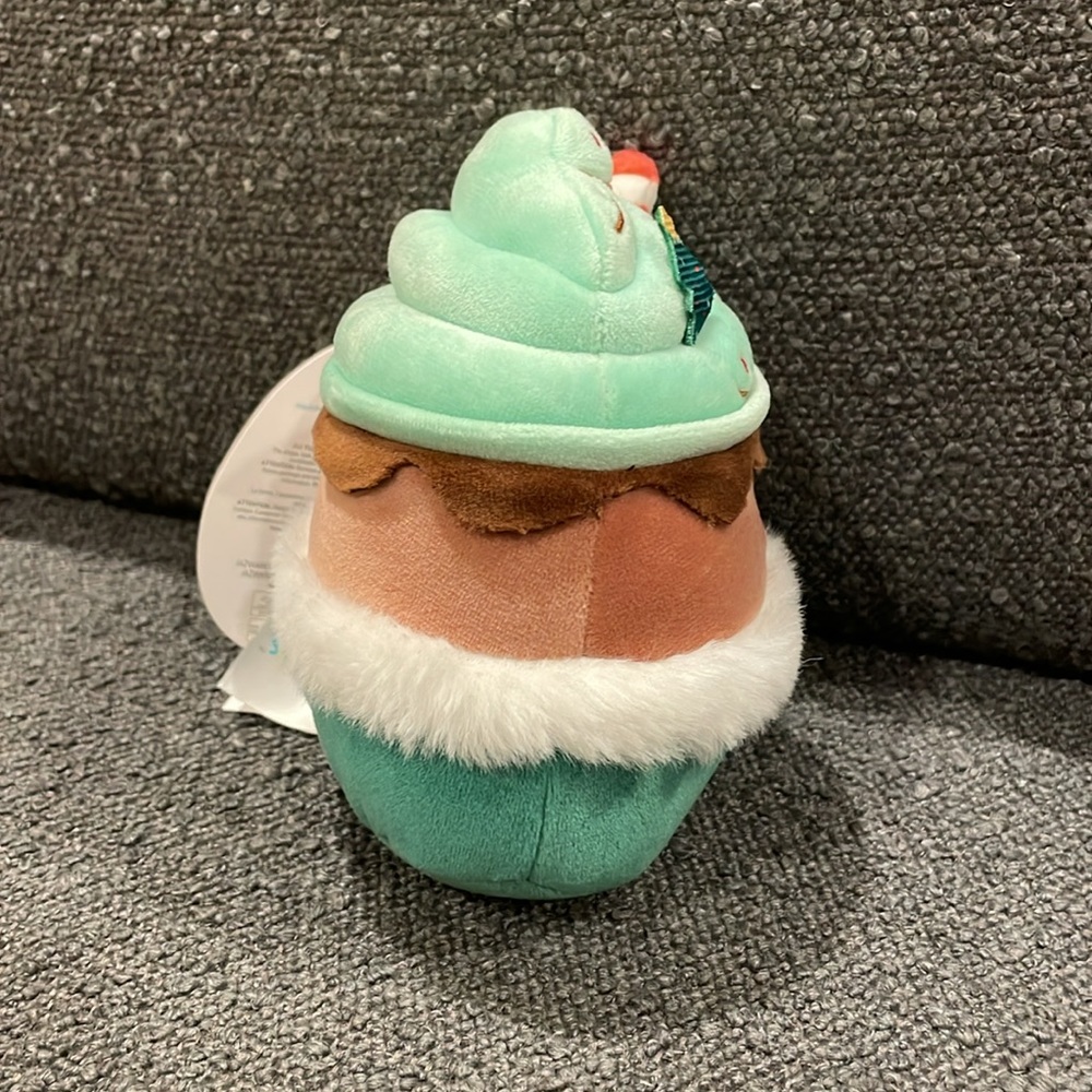 Squishmallow 5” Ernesto the Peppermint Latte - Picture 3 of 4